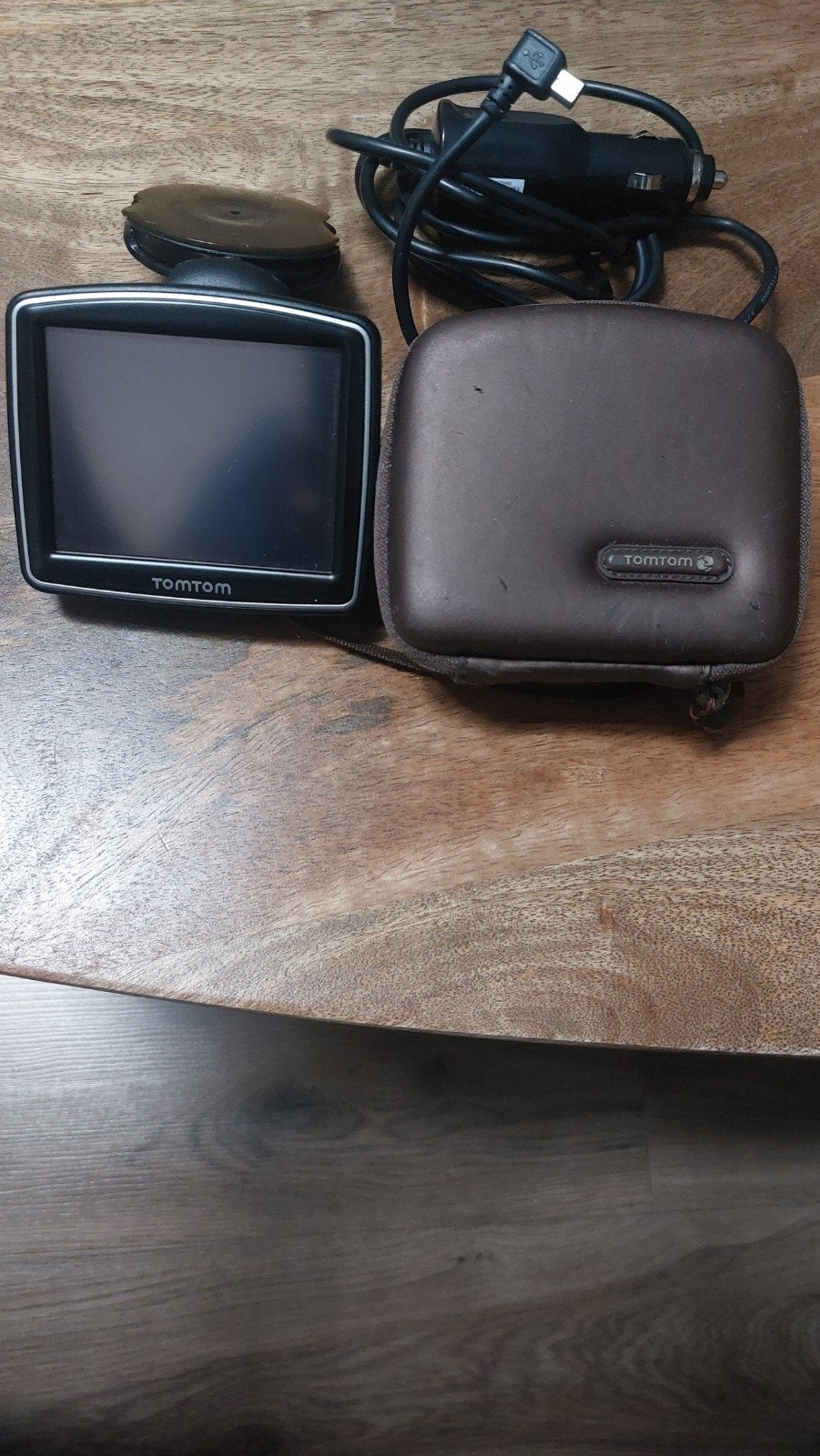 TomTom navigatiesysteem met hoesje en oplader, Ophalen, Gebruikt