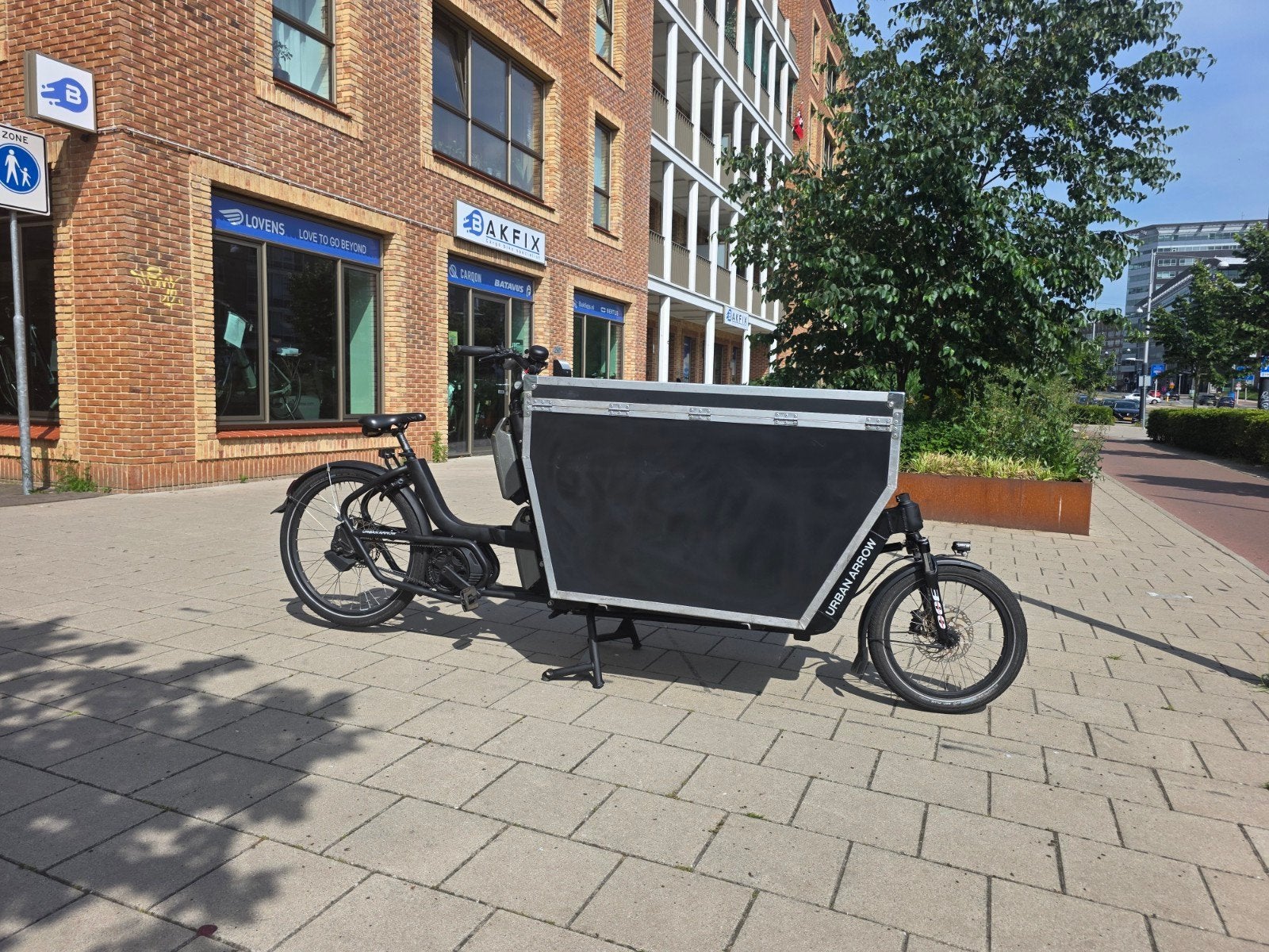 Urban Arrow Cargo Line Bakfiets met Flightcase