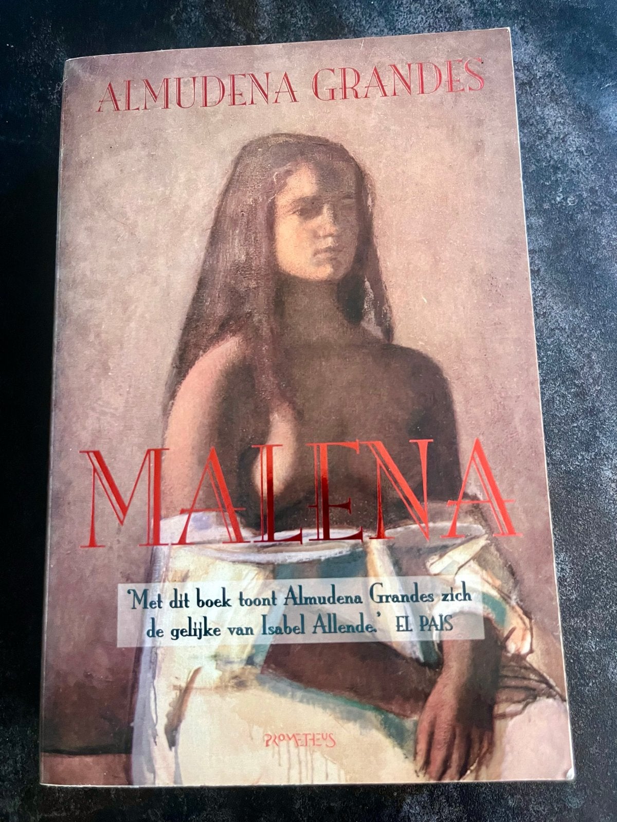 Malena - Almudena Grandes (Ongelezen, lichte sporen), Ophalen of Verzenden, Zo goed als nieuw, Europa overig