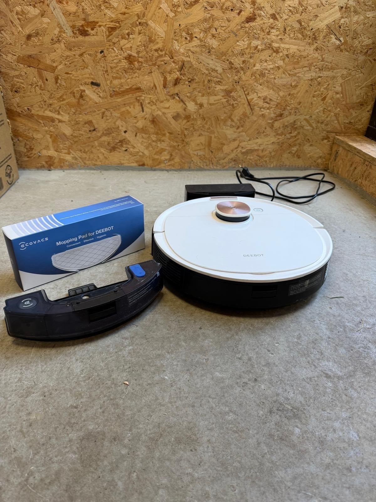 Ecovacs Deebot OZMO T8 robotstofzuiger met dweilfunctie, Ophalen, Draadloos, Robotstofzuiger, Reservoir