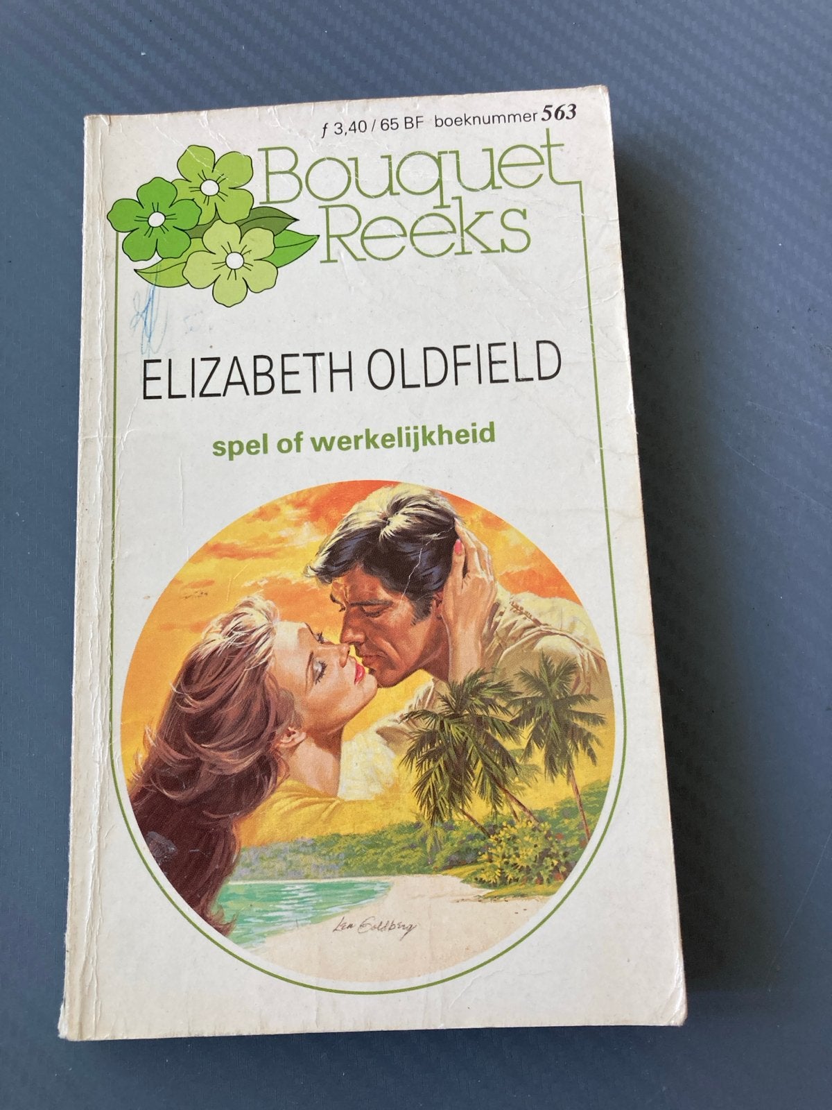 Bouquet Reeks - Spel of Werkelijkheid - Elizabeth Oldfield, Ophalen of Verzenden, Gelezen