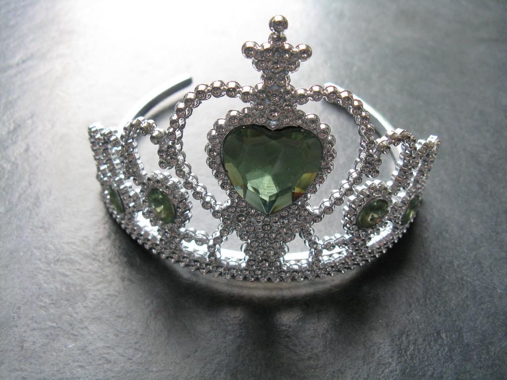 Tiara+Ringetje, NIEUW!!! (0264), Ophalen of Verzenden, Nieuw, Feestartikel, Verjaardag