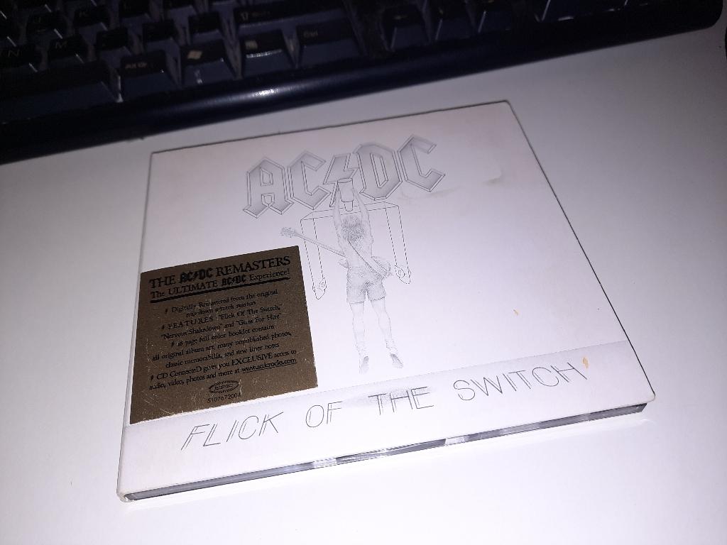 CD AC/DC ‎– Flick Of The Switch, Cd's en Dvd's, Cd's | Rock, Ophalen, Zo goed als nieuw, Poprock