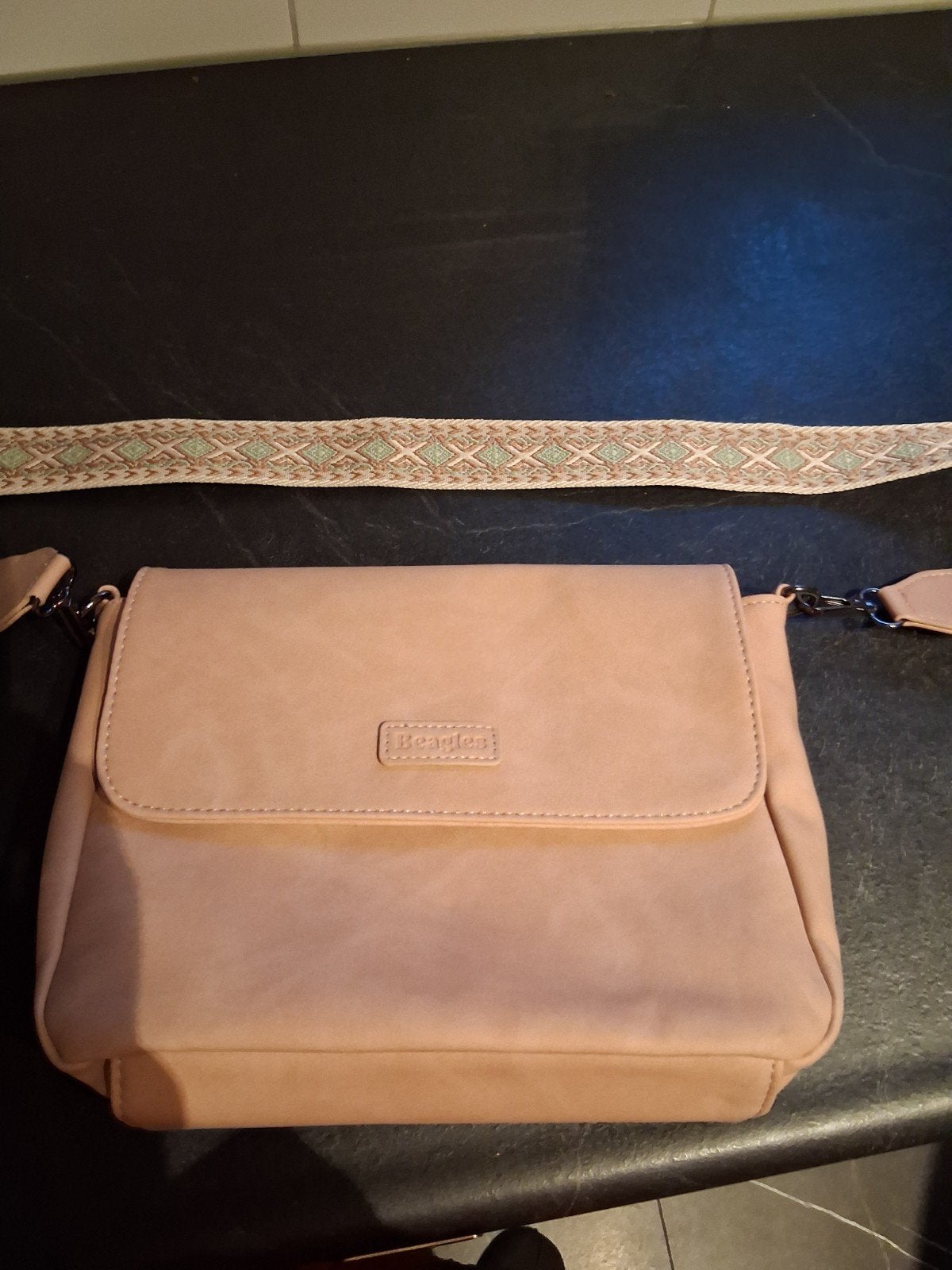 Beagles Schoudertasje - Roze/Beige met verstelbare band, Sieraden, Tassen en Uiterlijk, Ophalen of Verzenden, Zo goed als nieuw