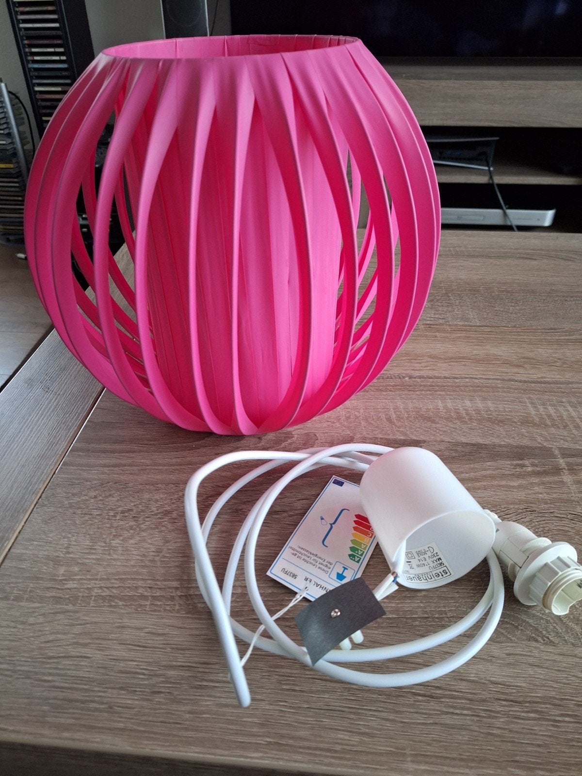 Roze hanglamp, modern design, Huis en Inrichting, Lampen | Lampenkappen, Hanglamp, Ophalen of Verzenden, Zo goed als nieuw, Roze