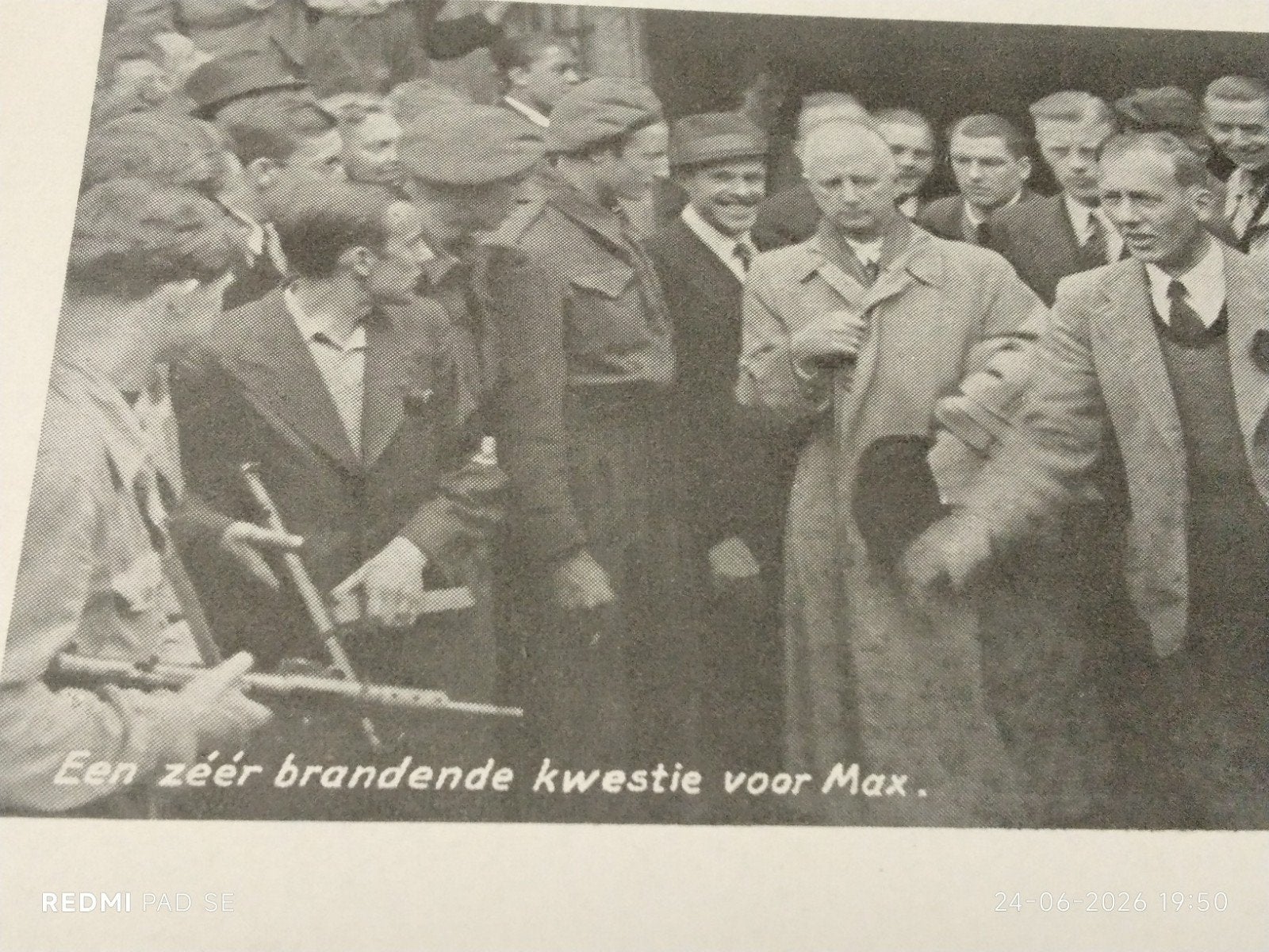 Einde oorlog gelukkig - Historische foto Max Blokzijl, Ophalen of Verzenden, 1940 tot 1960, Gebruikt, Overige onderwerpen