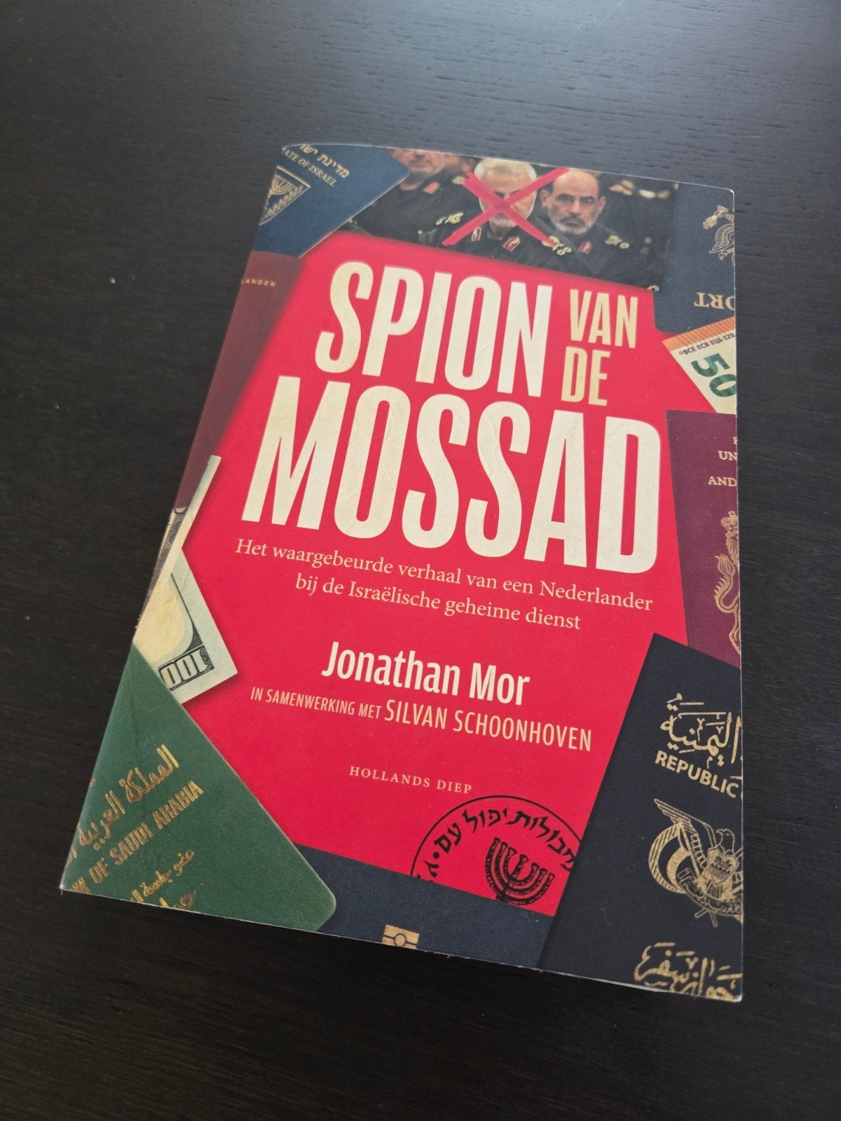 Spion van de Mossad - Jonathan Mor & Silvan Schoonhoven, Ophalen of Verzenden, Zo goed als nieuw, Jonathan Mor, Silvan Schoonhoven