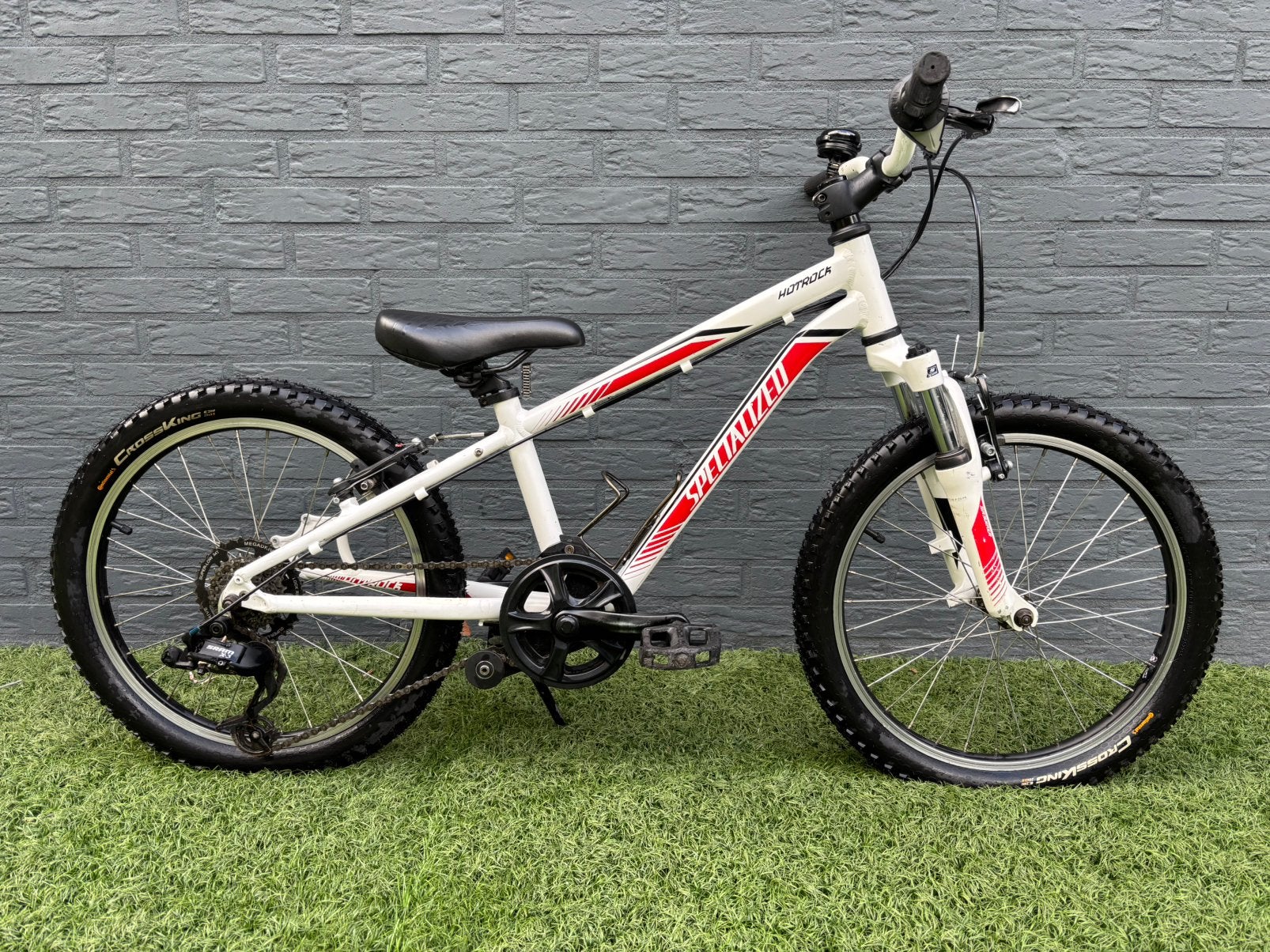 Specialized Hotrock 20” kinder MTB wit., Hardtail, Velgrem, Zo goed als nieuw, Ophalen