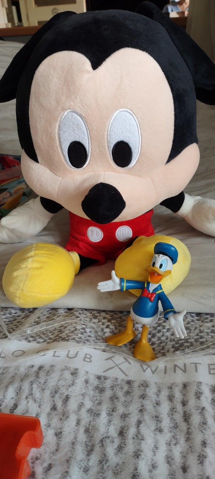grote Mickey Mouse knuffel met extras, Ophalen of Verzenden, Mickey Mouse, Zo goed als nieuw, Knuffel