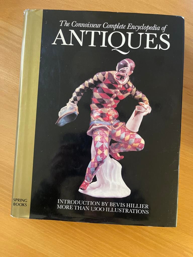 The Connoisseur Complete Encyclopedia of ANTIQUES, Ophalen of Verzenden, Gelezen, Overige onderwerpen
