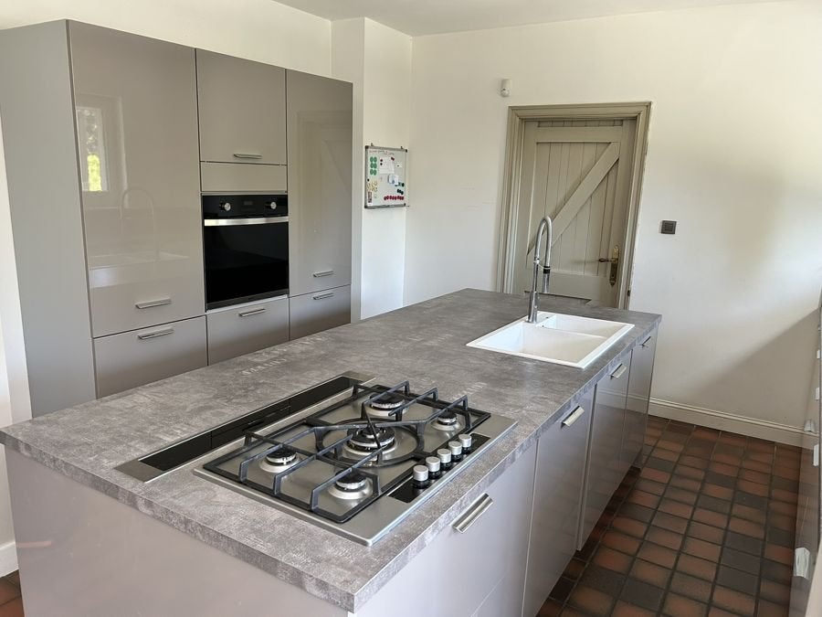 Moderne eilandkeuken hoogglans taupe + Siemens downdraft, Ophalen, Gebruikt, Overige typen, Met kookeiland