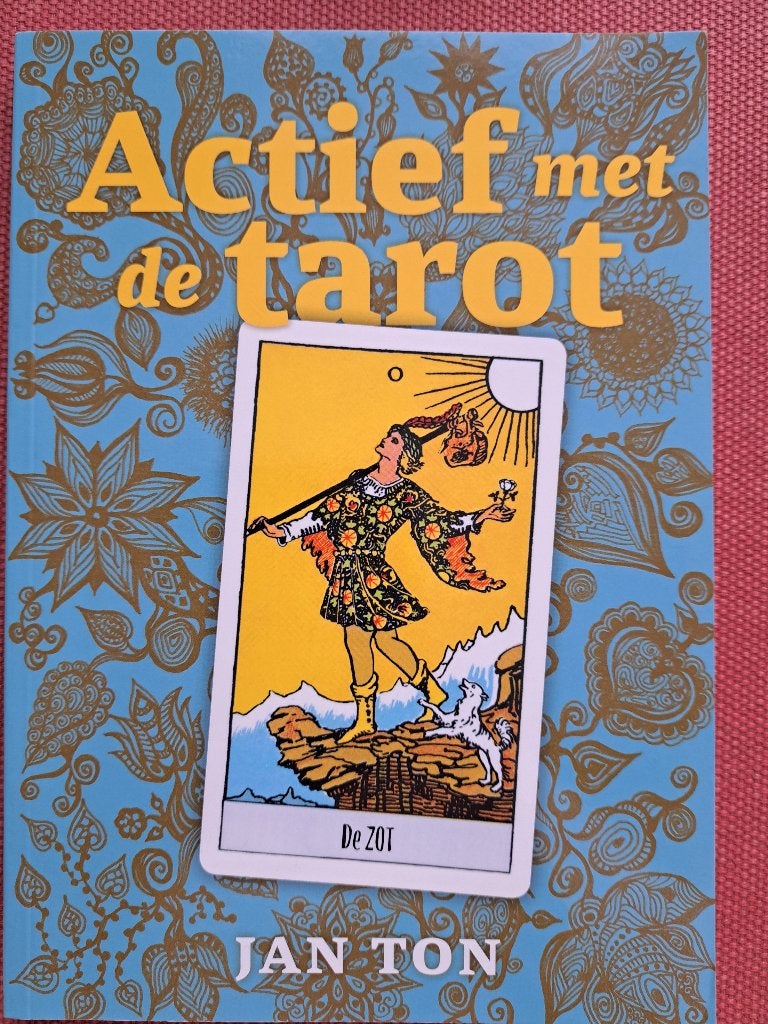 Actief met de tarot (Jan Ton), Ophalen of Verzenden, Zo goed als nieuw, Tarot of Kaarten leggen, Overige typen