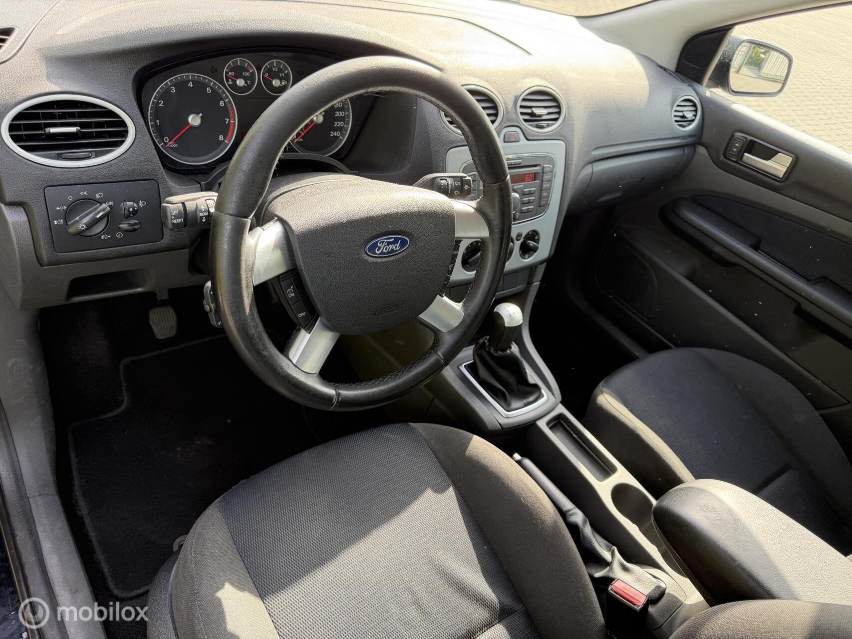 Foto 3 van Ford Focus Wagon 1.6-16V Koude Airco Cruise Distributie verv