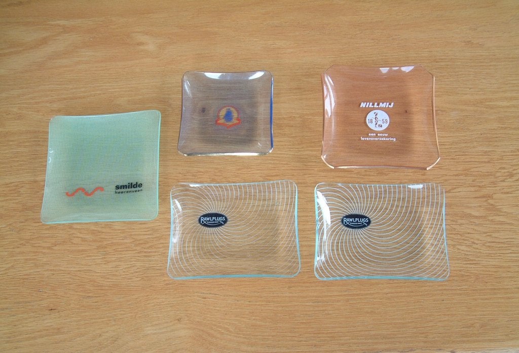 5 vintage glas reclame asbakjes, Verzamelen, Ophalen of Verzenden, Gebruikt, Asbak