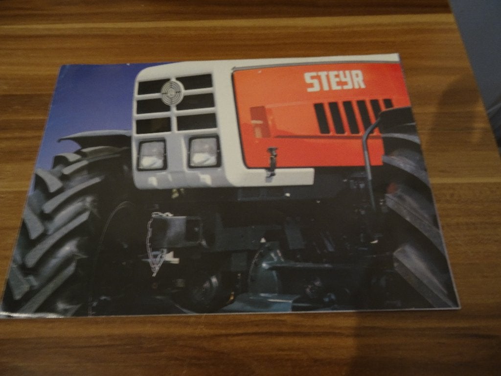Steyr 80 serie trekkers en machines folder, Ophalen of Verzenden, Zo goed als nieuw, Folder