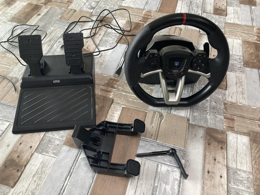 Hori Racing Wheel Pro Deluxe (gaming racestuur), Ophalen of Verzenden, Zo goed als nieuw, Switch, Stuurtje of Sportattribuut