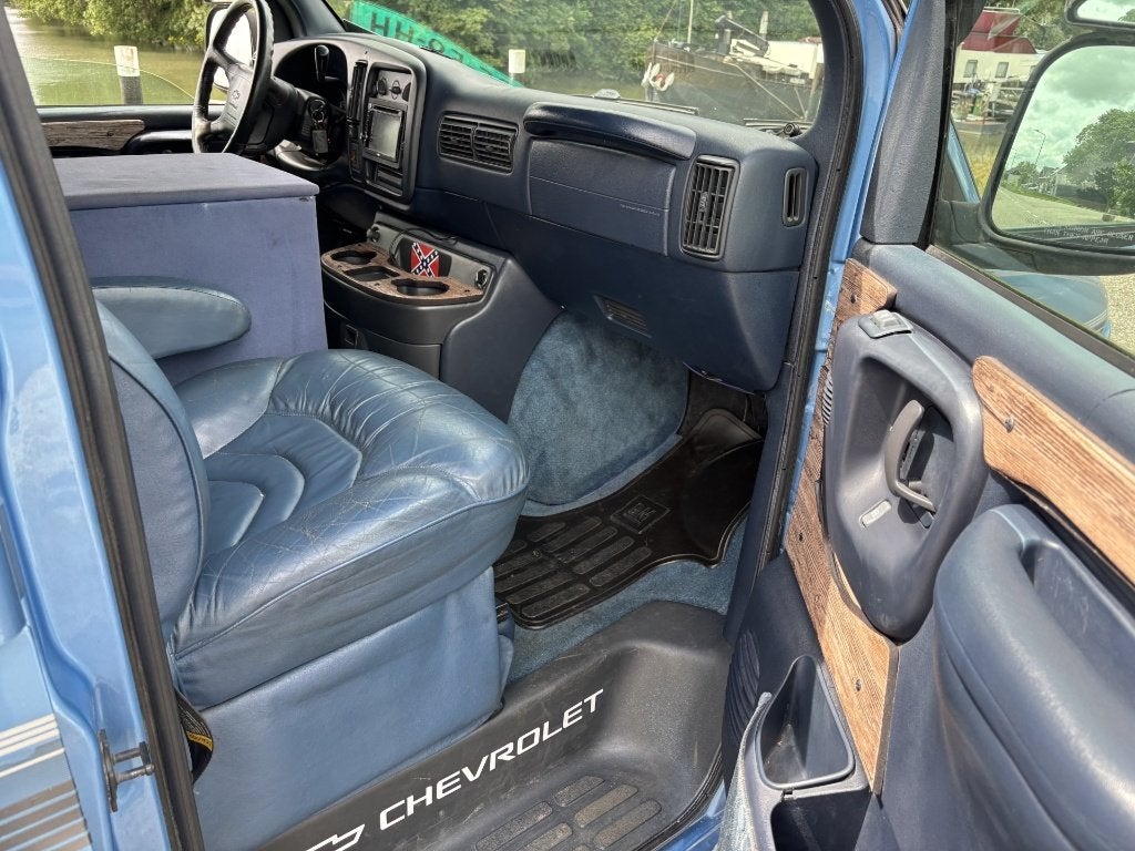 Chevrolet Express GMC Savana buscamper benz/LPG, foto 11