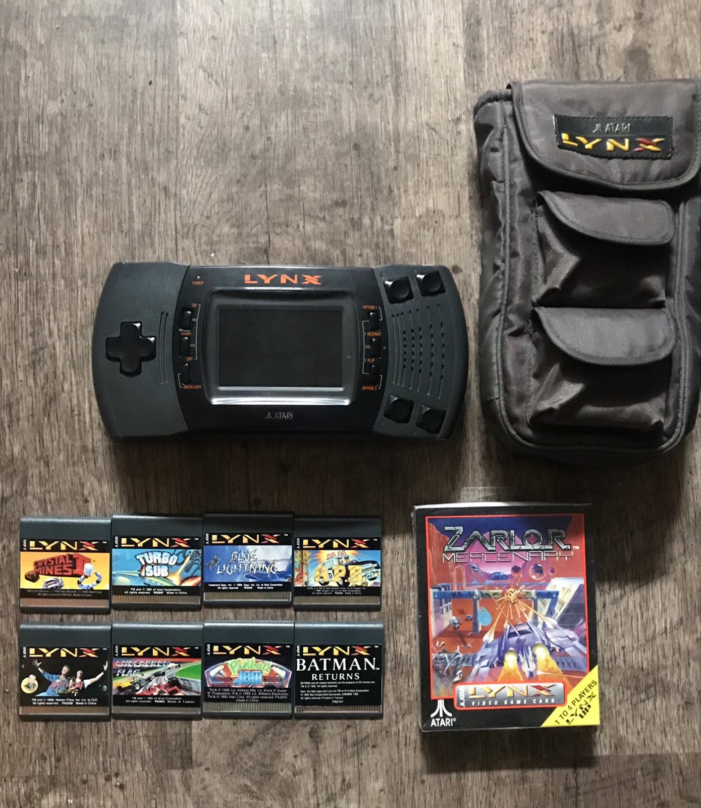 Atari Lynx 2 set (goed werkend) 8 spellen 1spel sealed., Spelcomputers en Games, Met games, Ophalen of Verzenden, Zo goed als nieuw