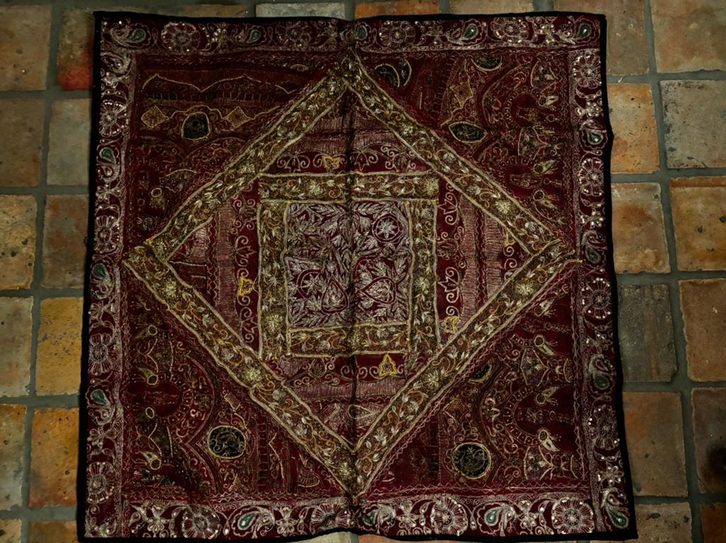 Indiaas handgeborduurd kleed, Ophalen, 50 tot 100 cm, Vierkant, 50 tot 100 cm