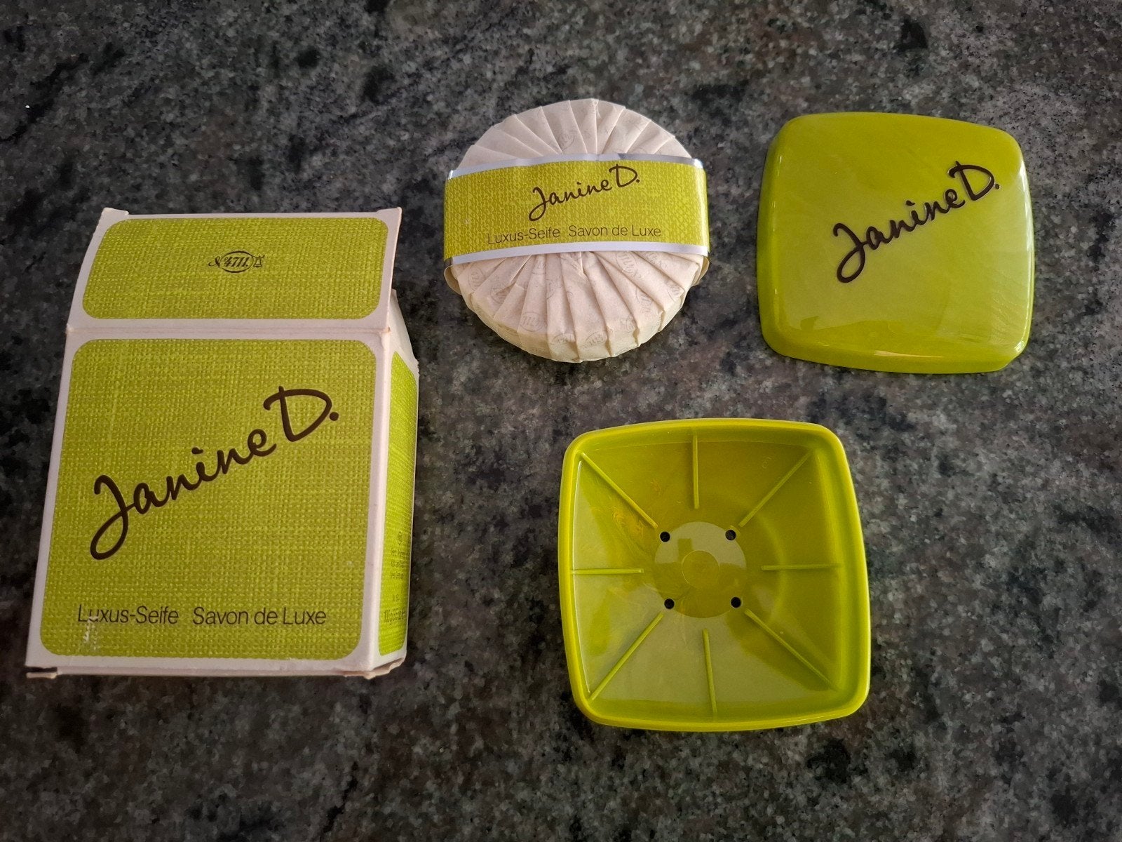Vintage Janine D.4711 luxe zeep 100g nog in orig. verpakking, Verzamelen, Ophalen, Zo goed als nieuw