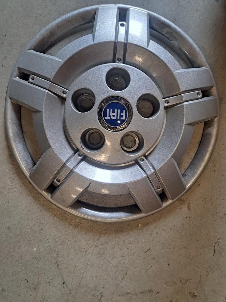 Set van 4 originele Fiat wieldoppen, Auto diversen, Wieldoppen, Ophalen of Verzenden, Gebruikt