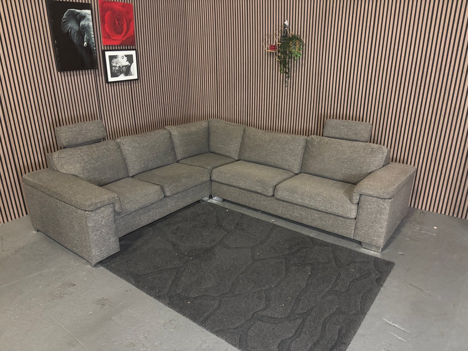 GRATIS LEVERING Hoekbank Donkergrijs 300x270 GEREINIGD, Hoekbank, 300 cm of meer, Ophalen of Verzenden, Zo goed als nieuw