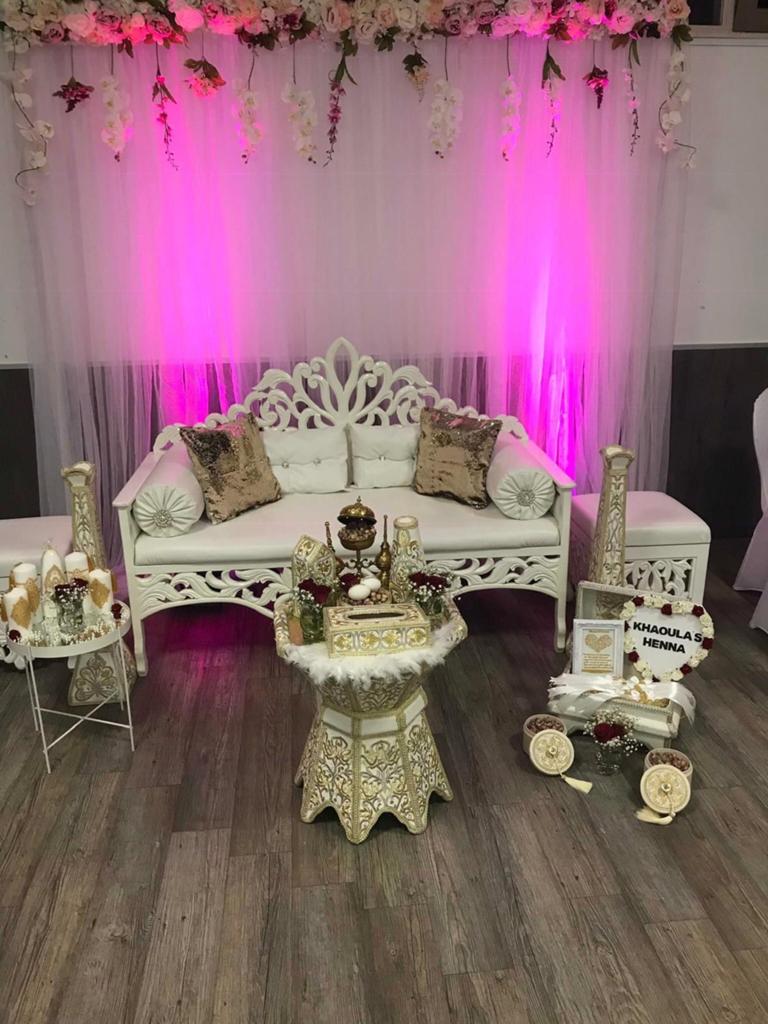 Henna decoratie te koop. Groen en wit beiden voor 450 euro, Ophalen of Verzenden, Zo goed als nieuw, Feestartikel, Geboorte of Huwelijk