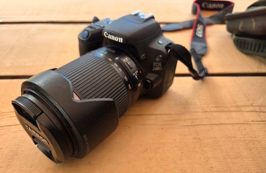 Canon EOS 200D spiegelreflexcamera met 18-135mm lens, Ophalen, Spiegelreflex, Canon, Ingebouwde flitser