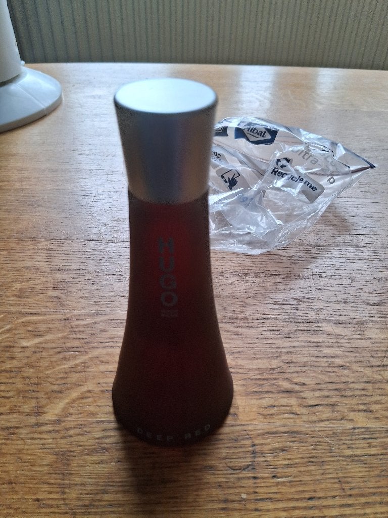 hugo boss deep red, Ophalen, Zo goed als nieuw