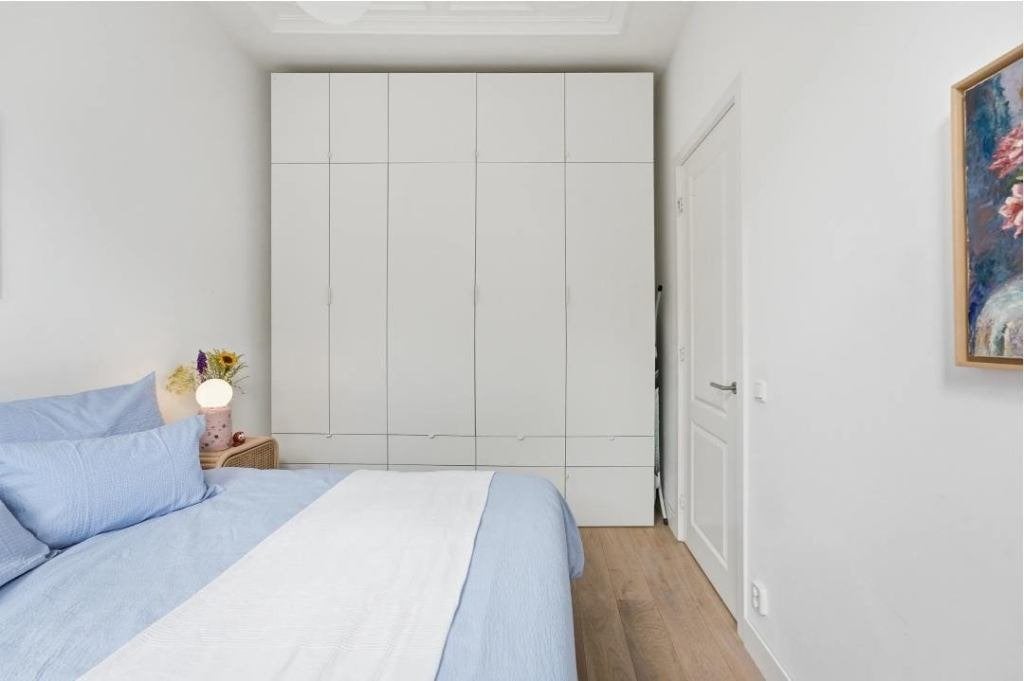 Grote, flexibele IKEA PLATSA Kledingkast (Weg = Weg)