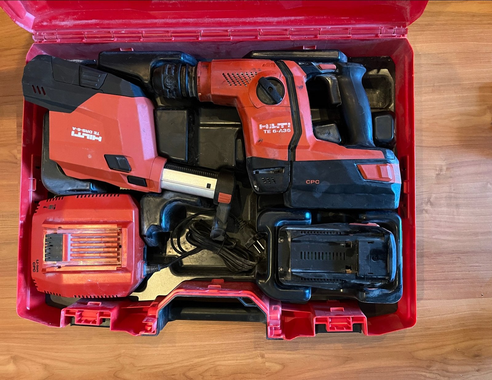 Hilti TE 6-A36 Boormachine met Accu's en Lader, Doe-het-zelf en Verbouw, Ophalen, Boor- en/of Breekhamer, Klopboormechanisme, Gebruikt