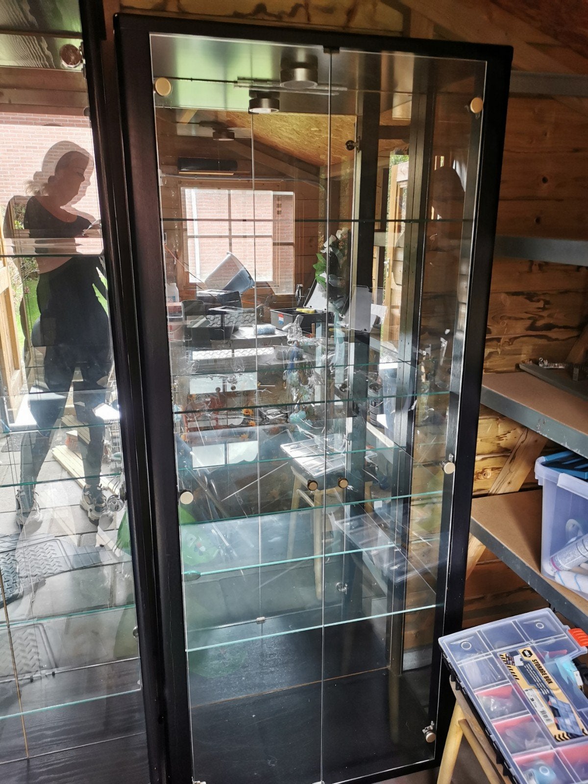 2 Vitrinekasten zwart met glazen planken, 200 cm of meer, Glas, Modern, 25 tot 50 cm