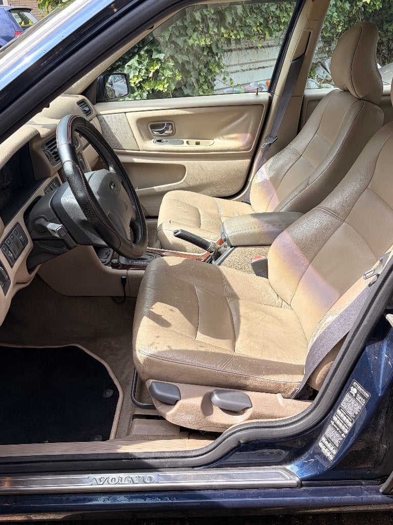 Volvo S70 2.4 140PK AUT 2000 Blauw, Auto's, Beige, Blauw, 75 €/maand, 2435 cc