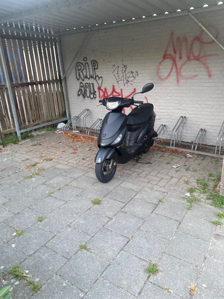 Scooter peugot v clic 50cc, Fietsen en Brommers, Snorfietsen en Snorscooters, Ophalen, Gebruikt, Benzine, Peugeot