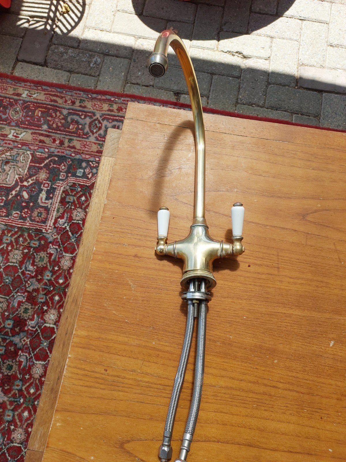 Messing kraan met porseleinen hendels., Doe-het-zelf en Verbouw, Sanitair, Ophalen