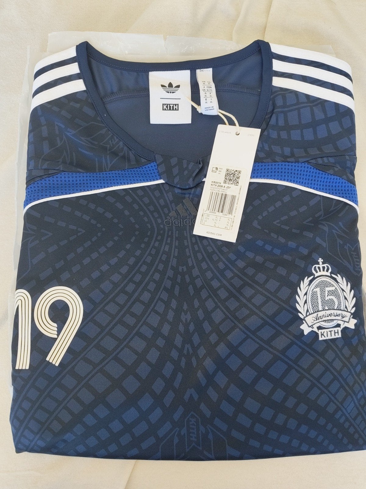 Adidas Kith 15th Anniversary  - Nieuw, Blauw, Ophalen of Verzenden, Adidas, Maat 56/58 (XL)