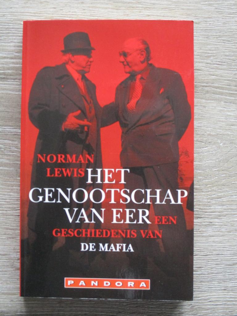 Het genootschap van eer; Een geschiedenis van de Mafia - N, Boeken, Ophalen of Verzenden, Gelezen, Nederland