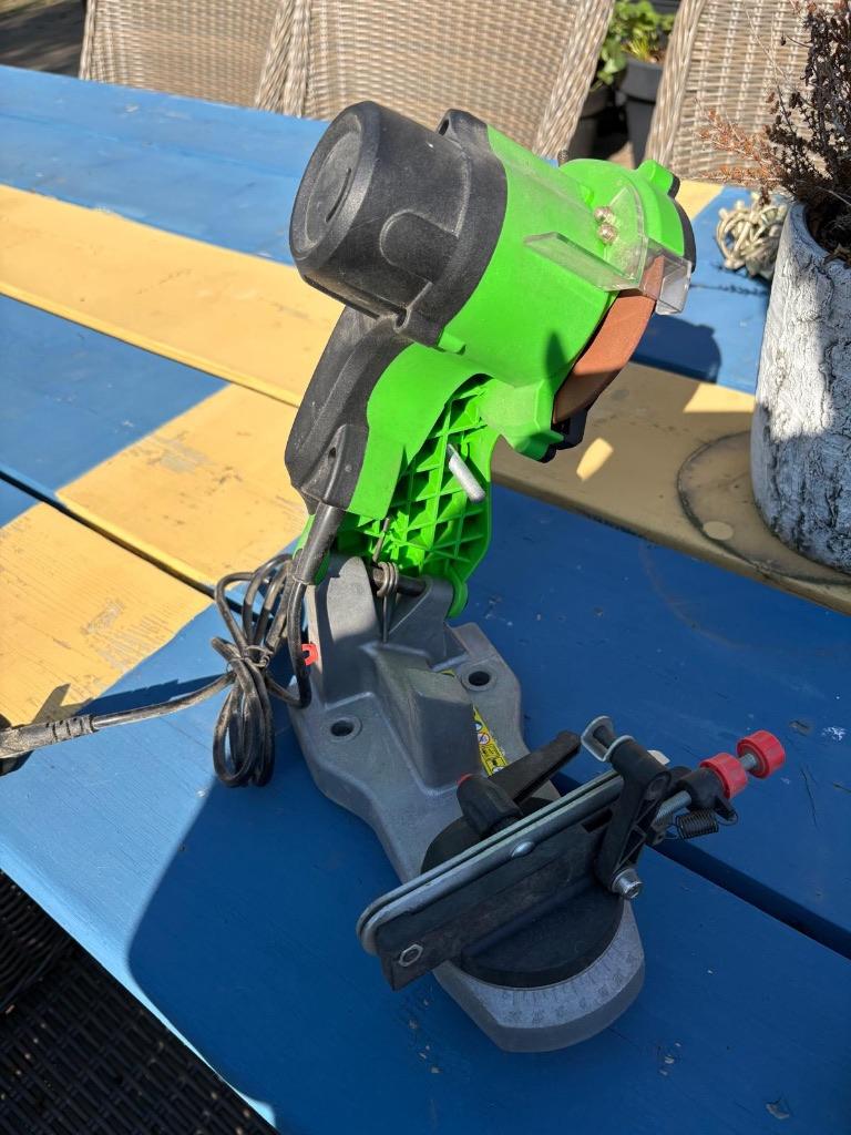 keting zaag slijpmachine, Ophalen, Nieuw, Minder dan 700 watt, Werkbankslijpmachine