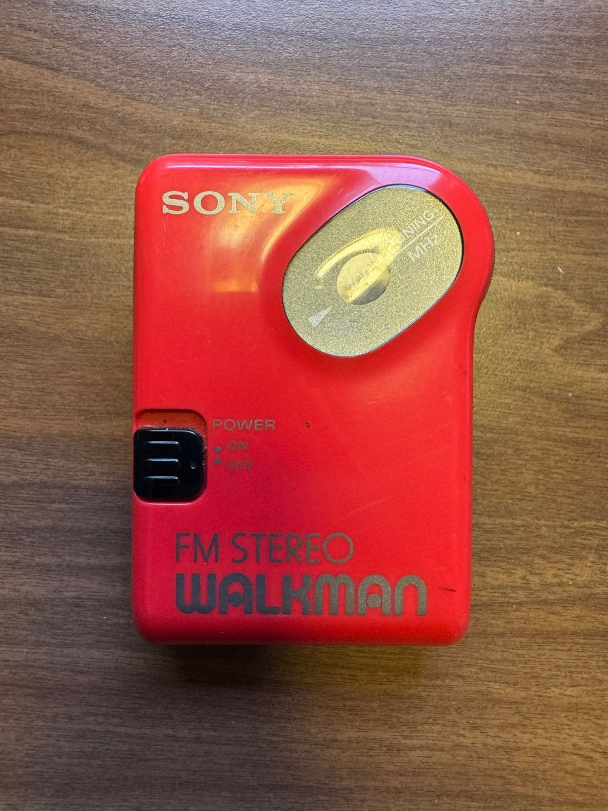 Sony SRF-36 FM Stereo Walkman - Rood, Audio, Tv en Foto, Walkmans, Discmans en Minidiscspelers, Ophalen of Verzenden, Walkman