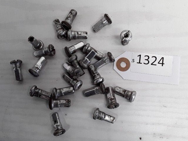 GSX750 1980 - 1982 Suzuki Velg Spaak D1-27076