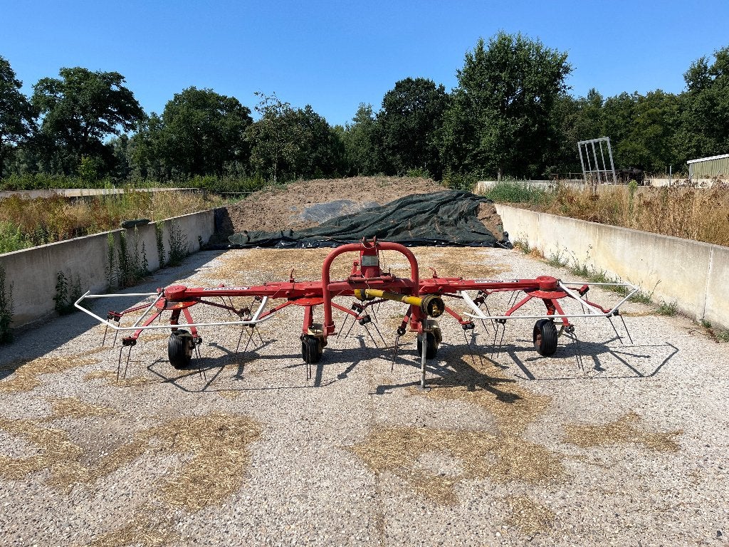 PZ Fanex 500 Schudder en Stoll R 415 4 DS Hark, Ophalen, Veehouderij, Weidebouw