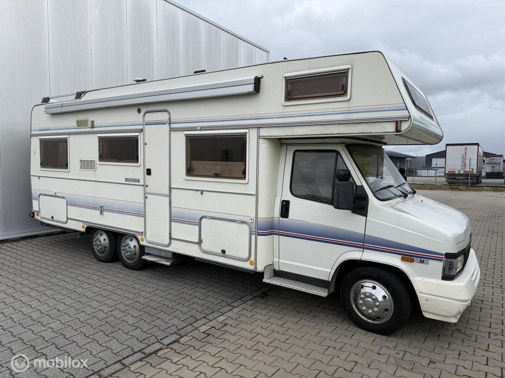 Eura Mobil alkoof klassiek model 6 gordels Airco dubbellucht, Caravans en Kamperen, Campers, Luifel, Bedrijf, Tot en met 3, Rondzit
