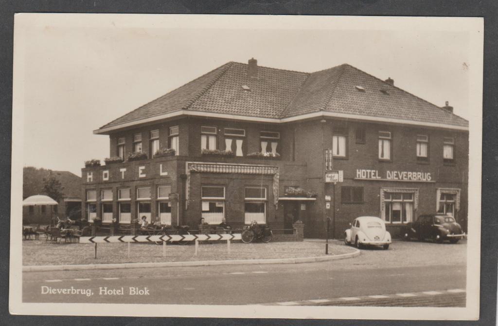 dieverbrug  hotel blok  met auto,s, Verzenden, 1940 tot 1960, Gelopen, Drenthe