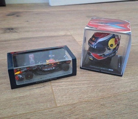 Max Verstappen Japan GP 2022 winnaar + 2015 helm, Ophalen of Verzenden, Nieuw, Auto, Overige merken