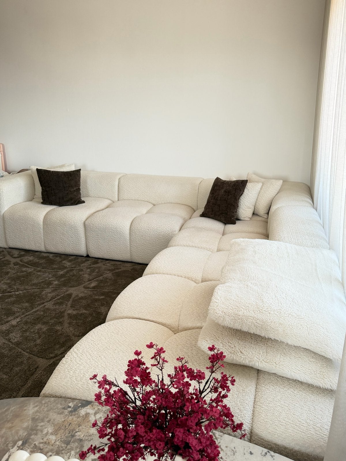 Grote modulaire hoekbank 300x300 cm - Bouclé stof, Ophalen, Hoekbank, 300 cm of meer, Zo goed als nieuw