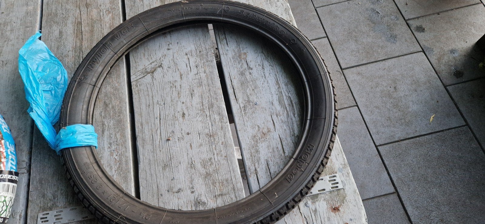 Nieuwe banden (2) voor Tomos bromfiets - diverse maten, Fietsen en Brommers, Brommers | Tomos, Ophalen, Nieuw, Overige modellen