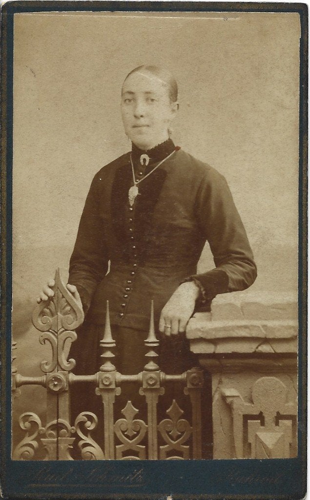 Zeer oude CDV - Atelier Ruhrort Fabrikstrasse 28 - oude foto, Gebruikt, Foto, Ophalen of Verzenden, Voor 1940