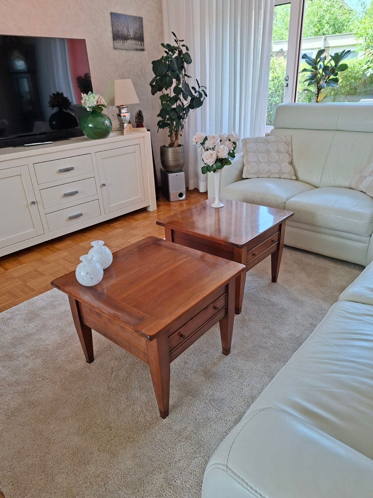 Twee kersenhouten salon tafeltjes., Ophalen, Gebruikt, 50 tot 100 cm, Vierkant