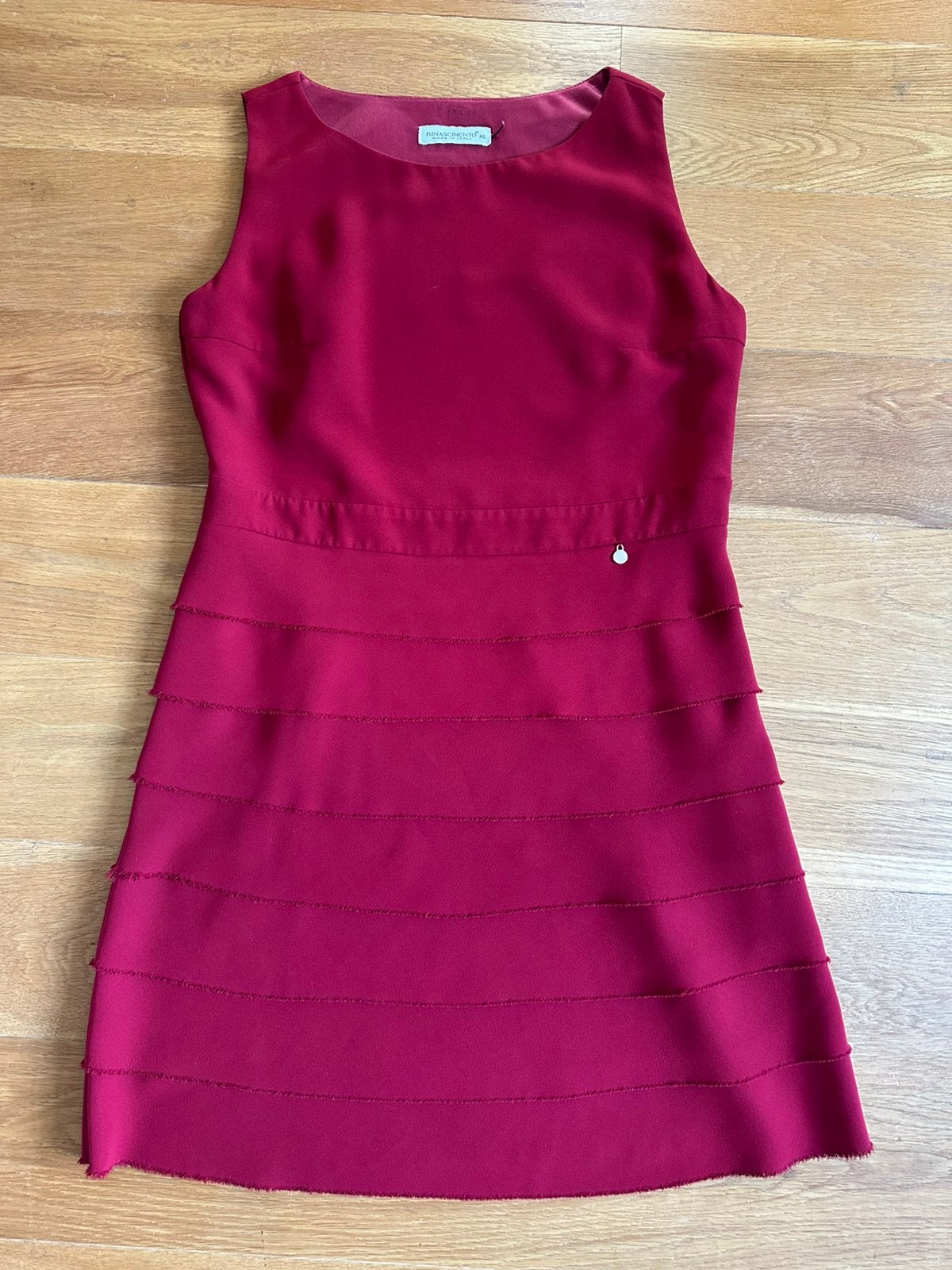 Wijnrode jurk met rushes, Kleding | Dames, Maat 46/48 (XL) of groter, Ophalen of Verzenden, Zo goed als nieuw, Boven de knie