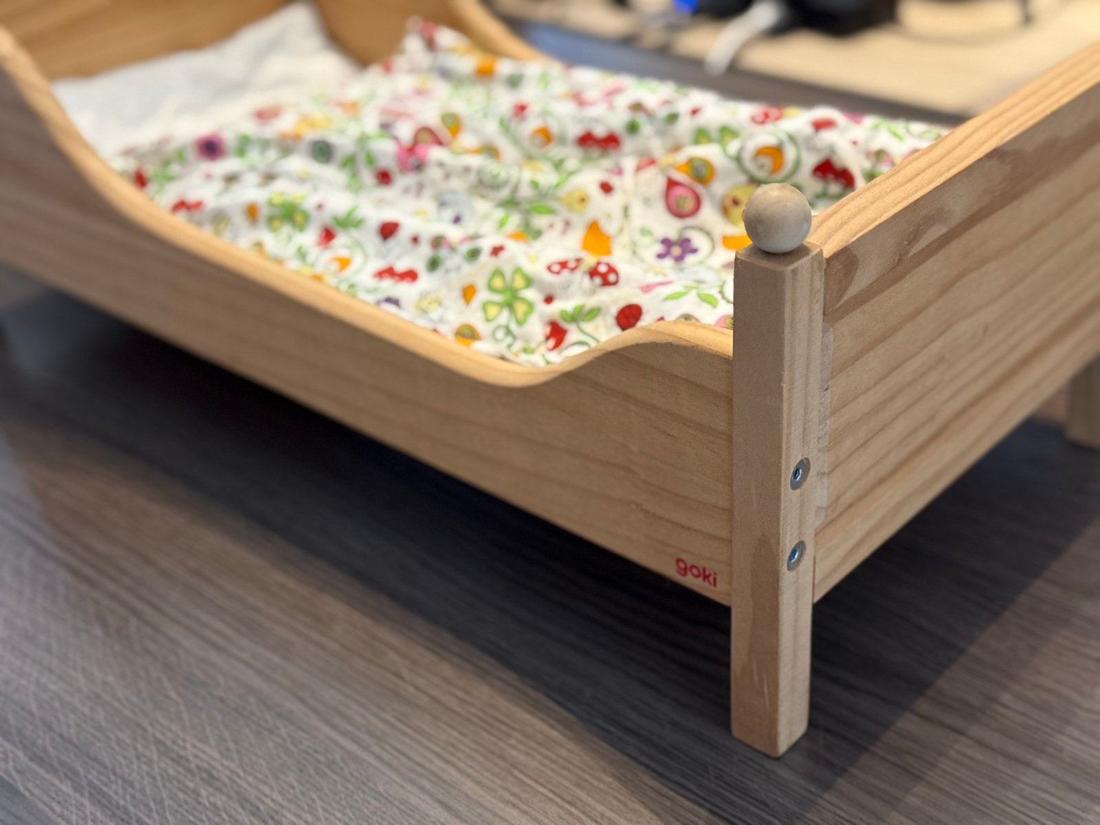 Goki houten poppenbedje met beddengoed, Ophalen of Verzenden, Zo goed als nieuw, Overige typen